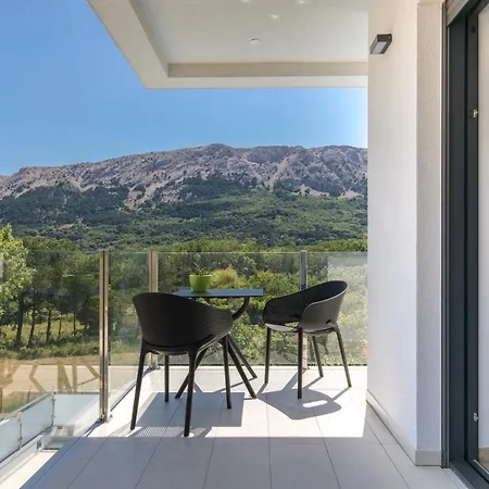 Villa Supernus With Heated Pool *