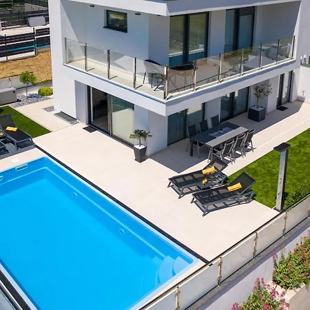 Supernus With Heated Pool * Baška