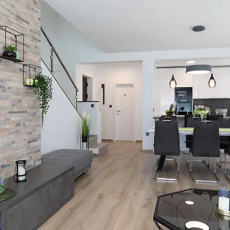 Supernus With Heated Pool