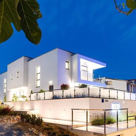 Villa Supernus With Heated Pool *