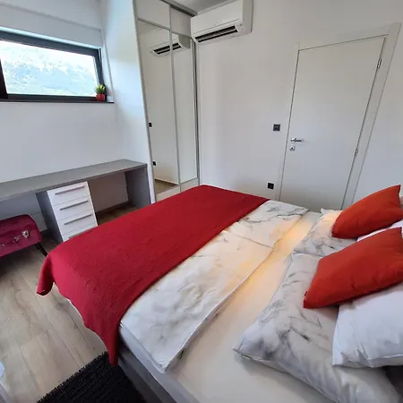 Villa Supernus With Heated Pool Baška