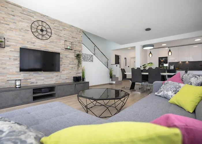 Supernus With Heated Pool Baska (Krk)