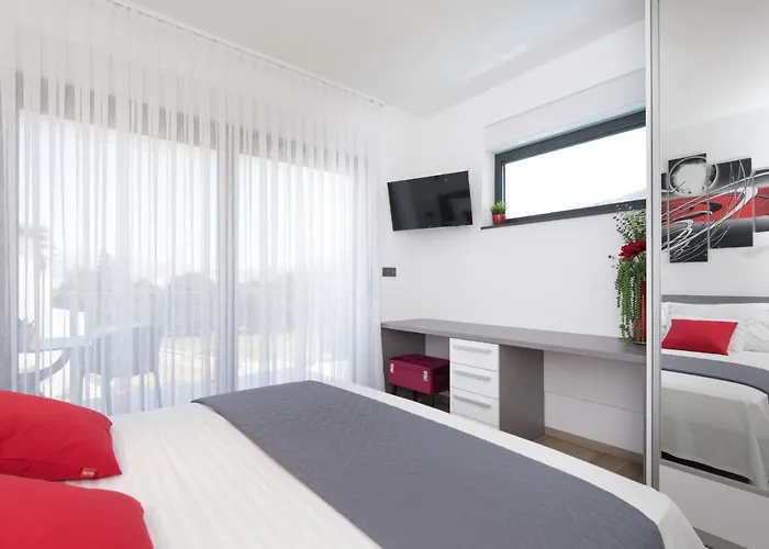 Supernus With Heated Pool Villa