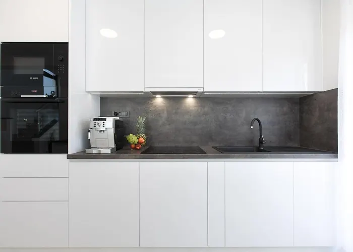 Supernus With Heated Pool Villa *