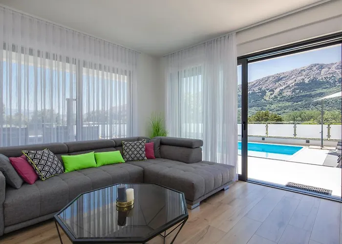 Supernus With Heated Pool * Baska (Krk)