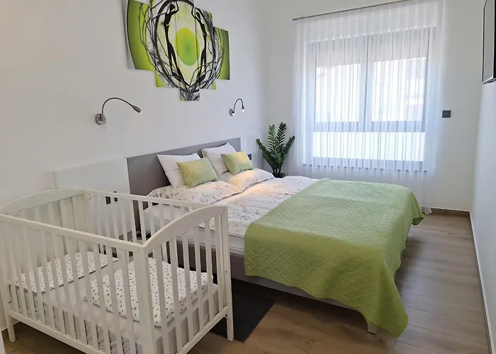 Supernus With Heated Pool Baska (Krk)