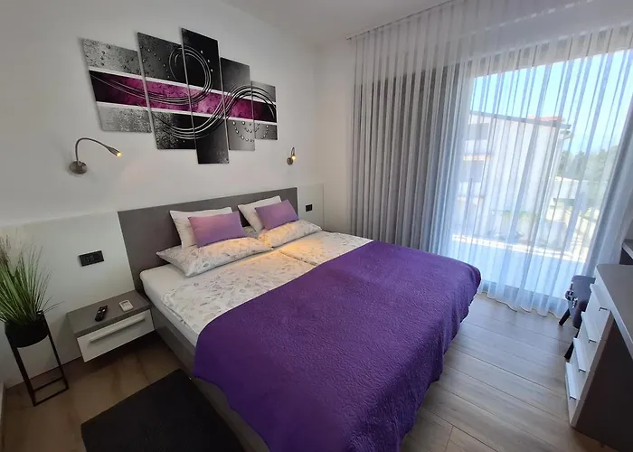 Supernus With Heated Pool Baska (Krk)