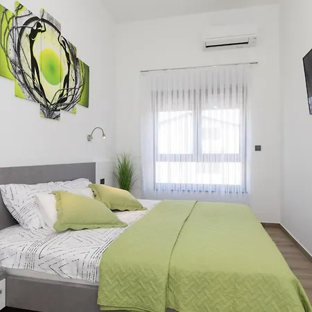 Supernus With Heated Pool *