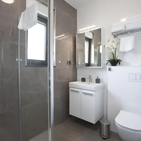 Villa Supernus With Heated Pool *