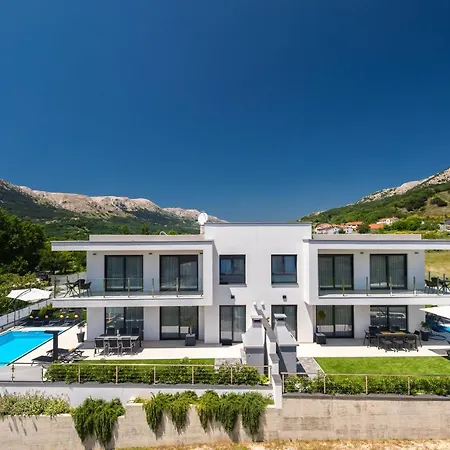 Supernus With Heated Pool Villa Baška