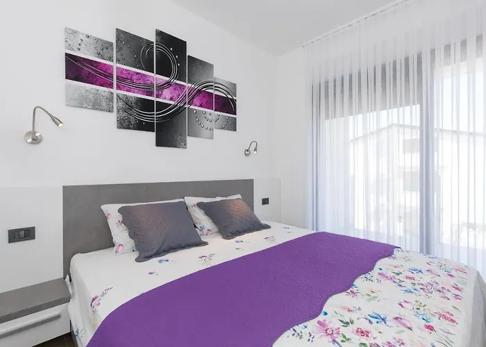 Supernus With Heated Pool Башка